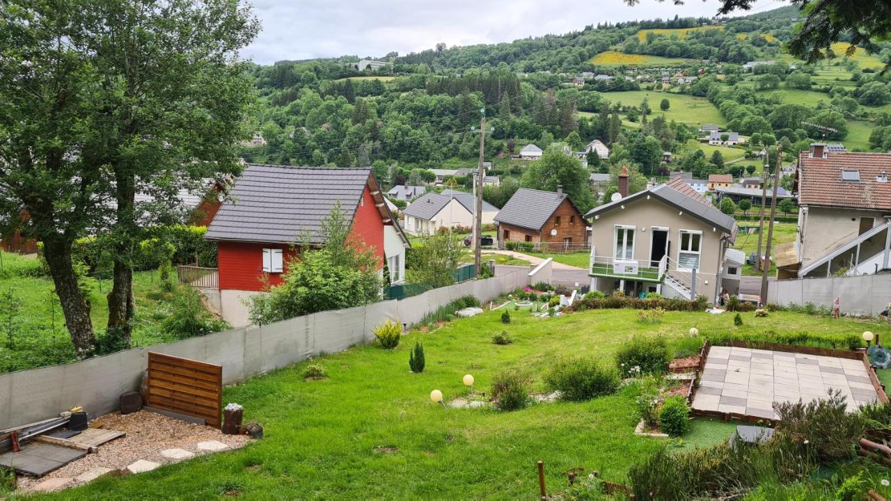Stunning 4-Bed House In La Bourboule Villa Exterior photo